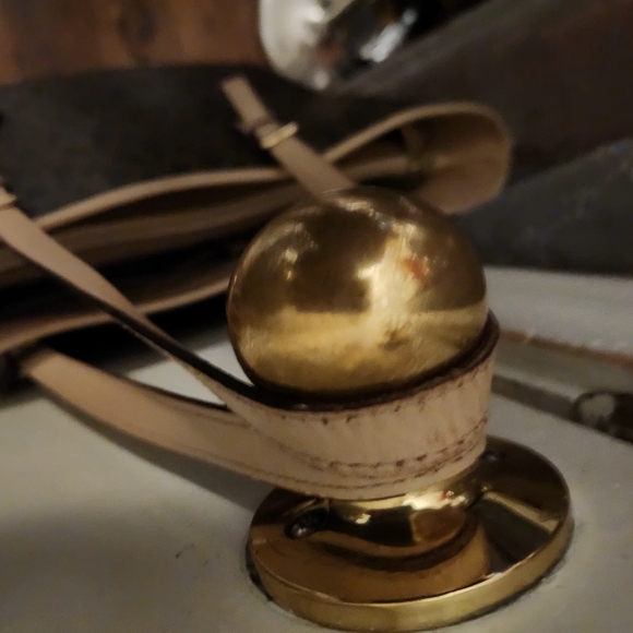 LARGE HOBO TYPE BAG BY MICHAEL KORS - Picture 2 of 5